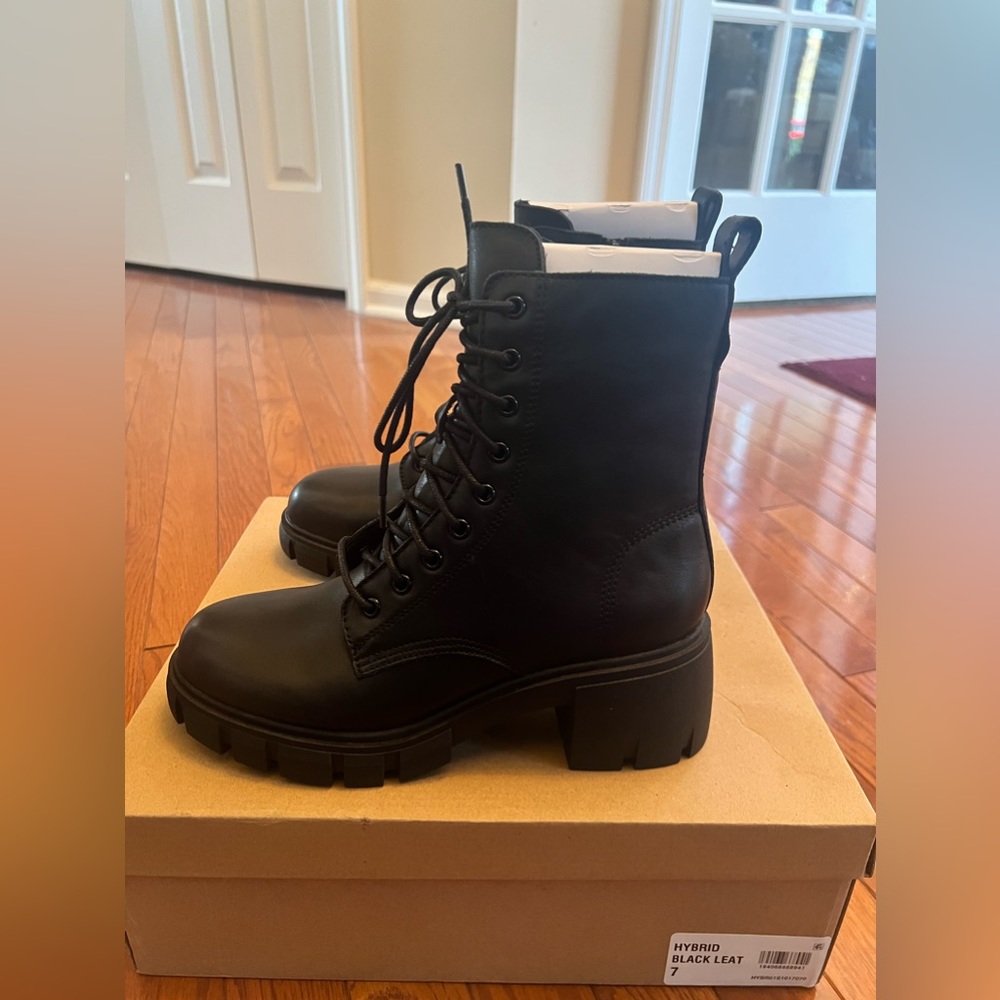 Steve Madden Hybrid